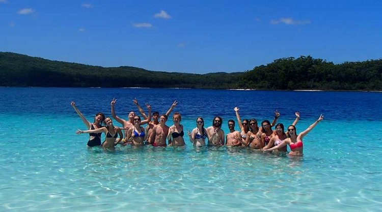 cool-dingo-lake-mckenzie-fraser-island